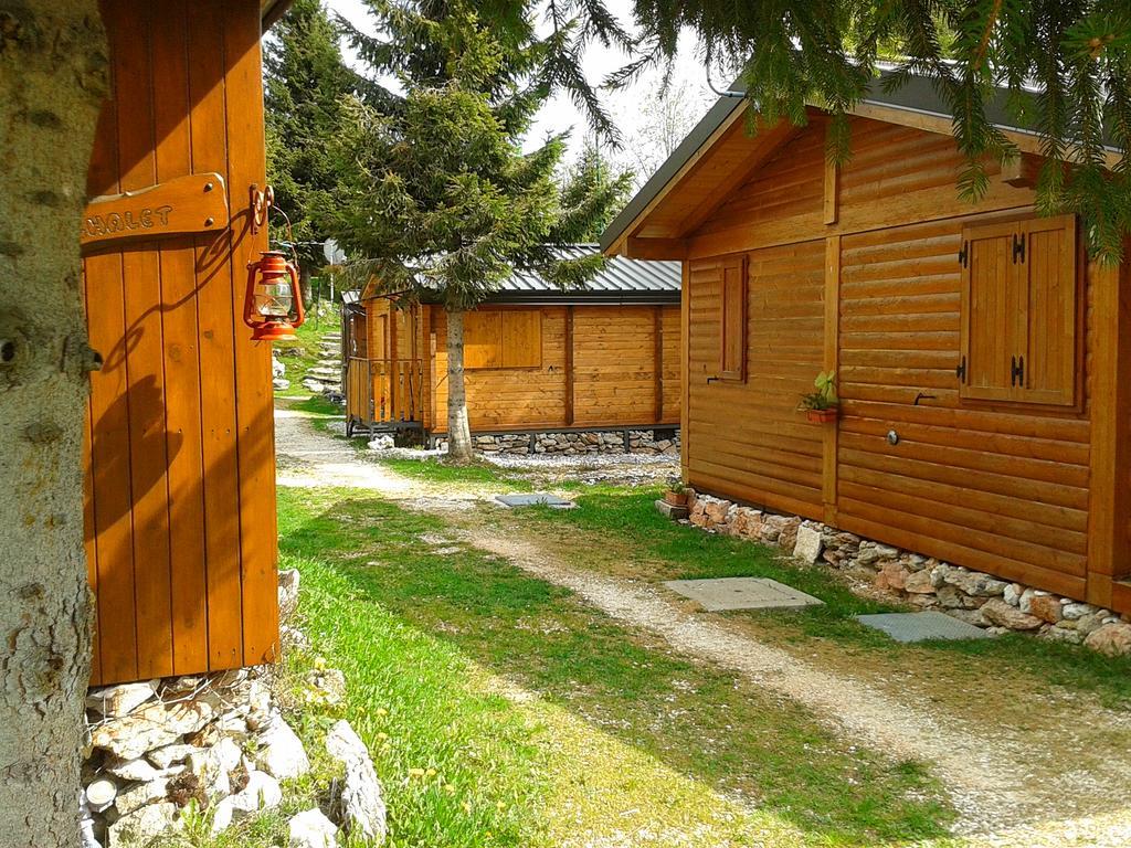 Hôtel Campeggio Branchetto à Bosco Chiesanuova Extérieur photo