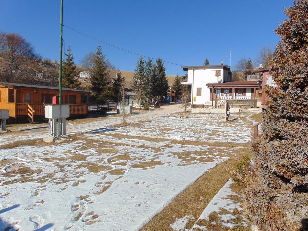 Hôtel Campeggio Branchetto à Bosco Chiesanuova Extérieur photo
